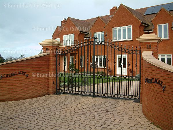 Electric gates in Spaxton, Bridgwater.